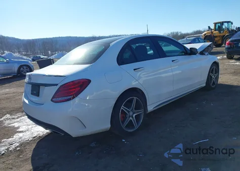 2017 Mercedes-Benz C 300 Sport 4Matic z USA, uszkodzony, nr VIN WDDWF4KB5HR217085